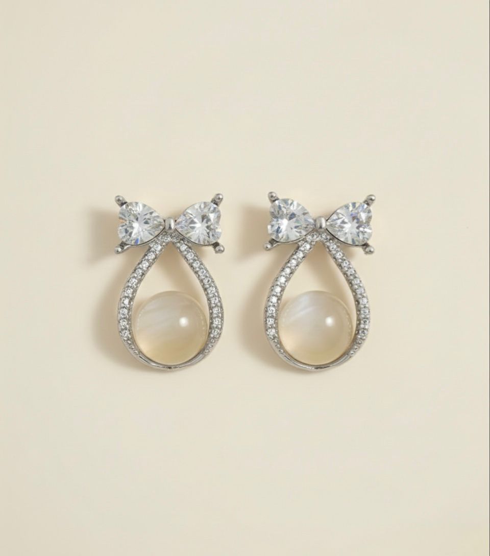 Regal Bow & Teardrop Studs