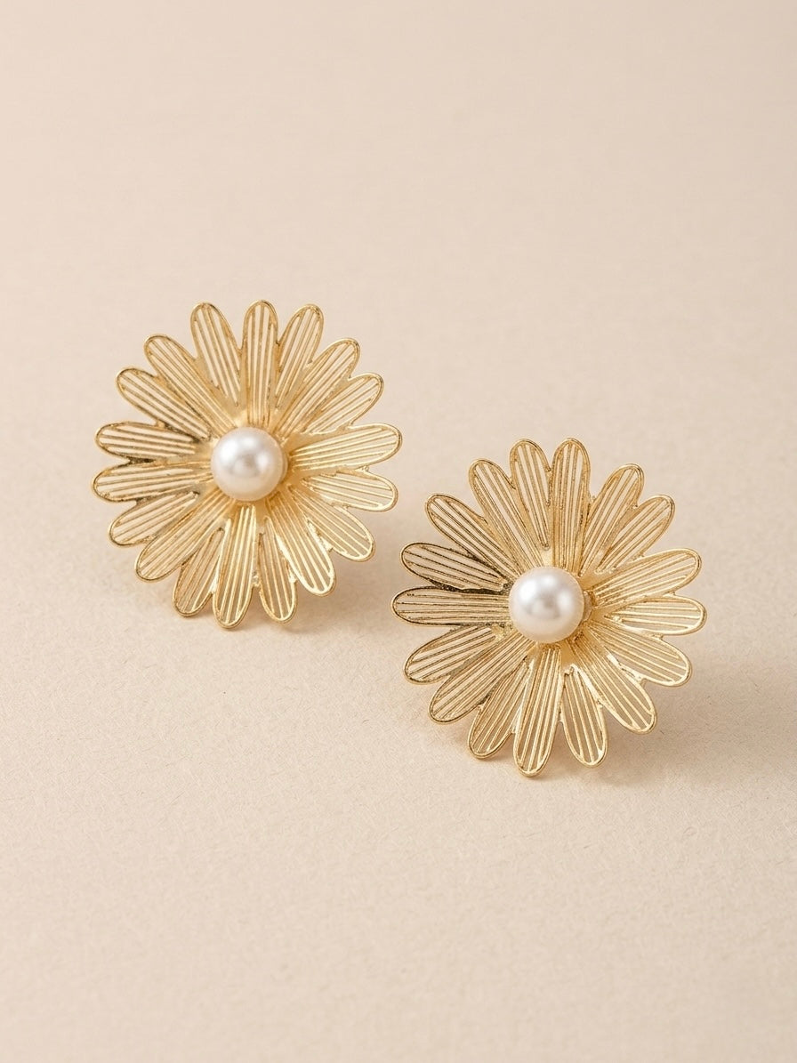 Golden Sunbeam Daisy Studs