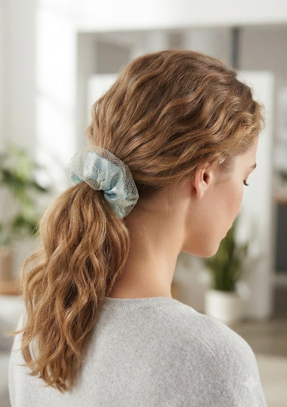 Shimmer & Shine Mesh Scrunchie