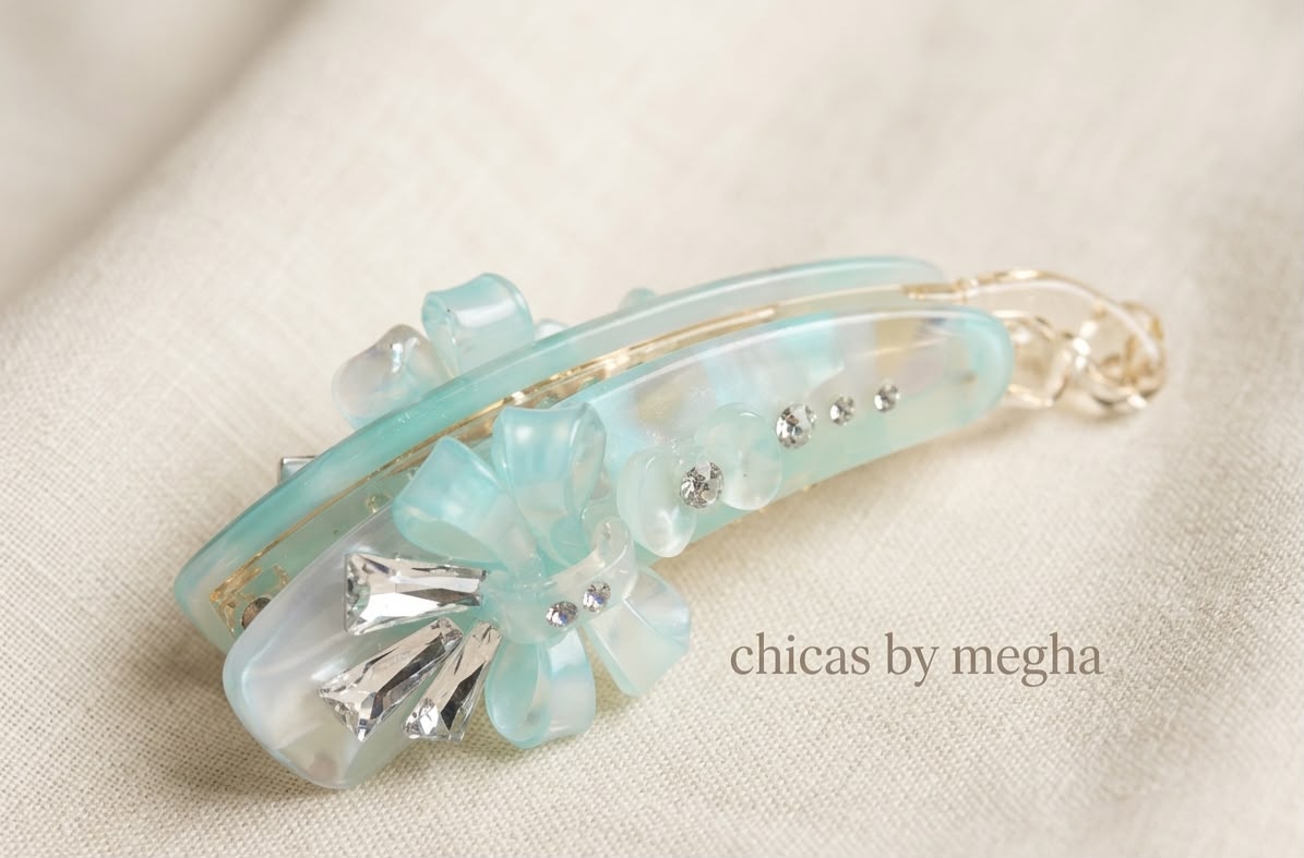 The Crystal Bow Banana Clip
