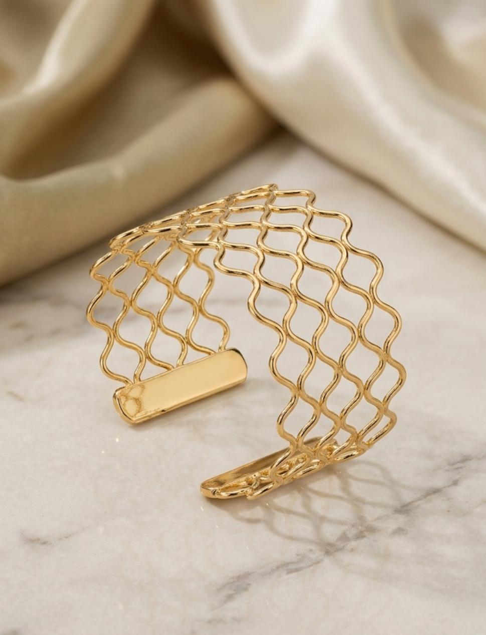 The Aurelia Mesh Cuff