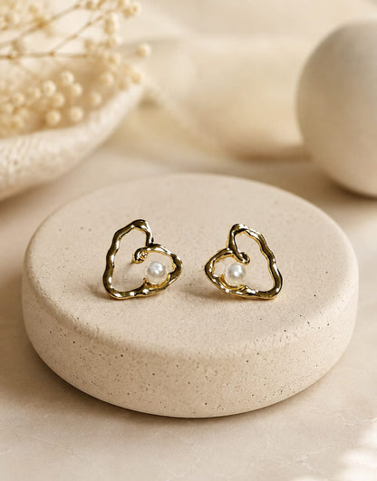 Amour Molten Heart Pearl Stud Earrings - Gold