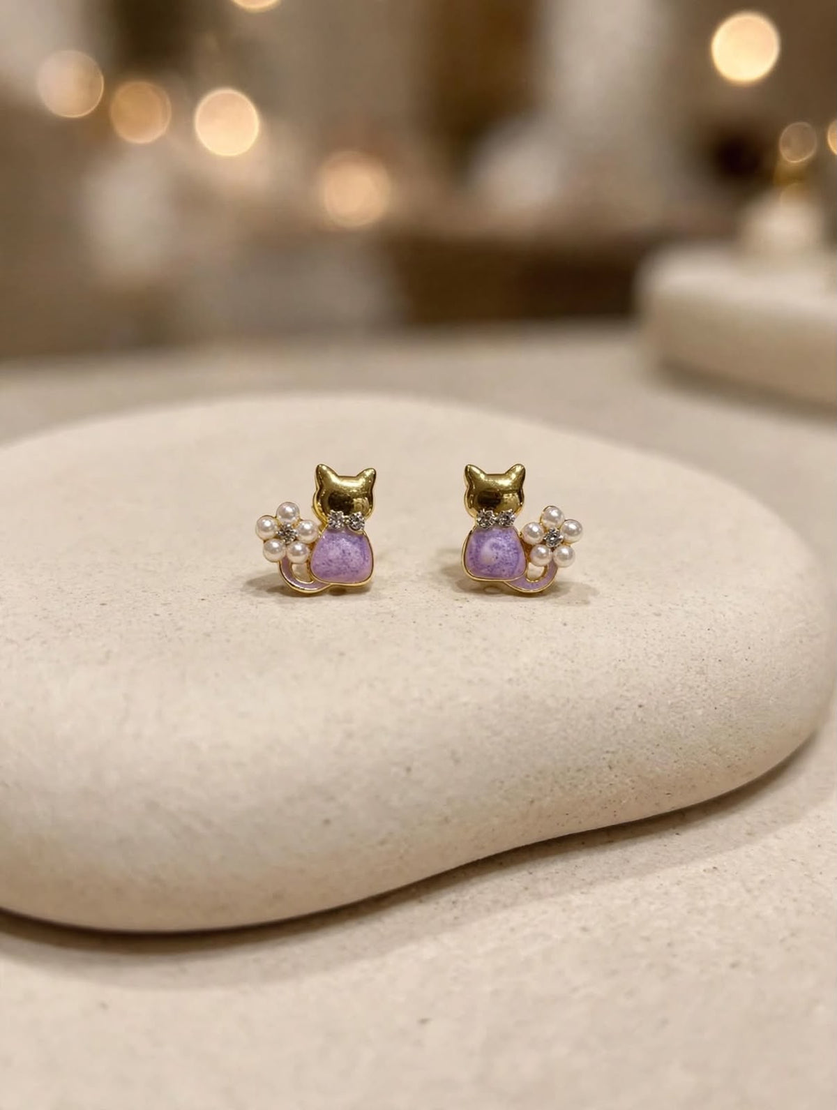 Pearl Paw Kitty Stud Earrings
