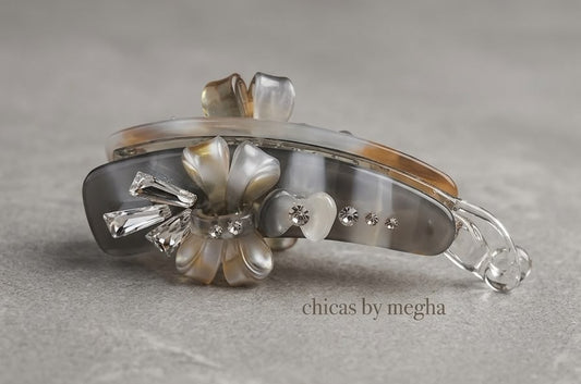 The Crystal Bow Banana Clip