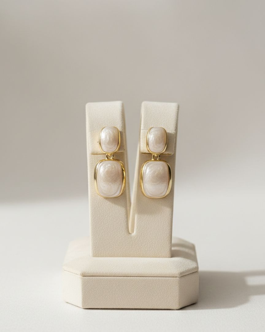 Vintage Enamel Drop