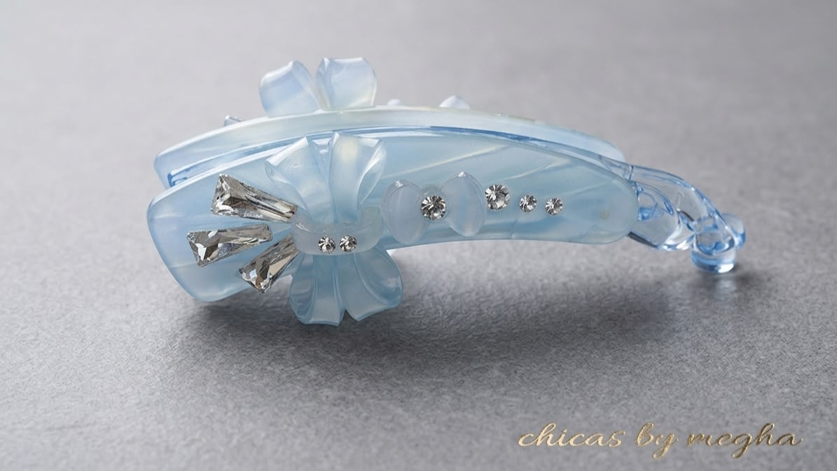 The Crystal Bow Banana Clip