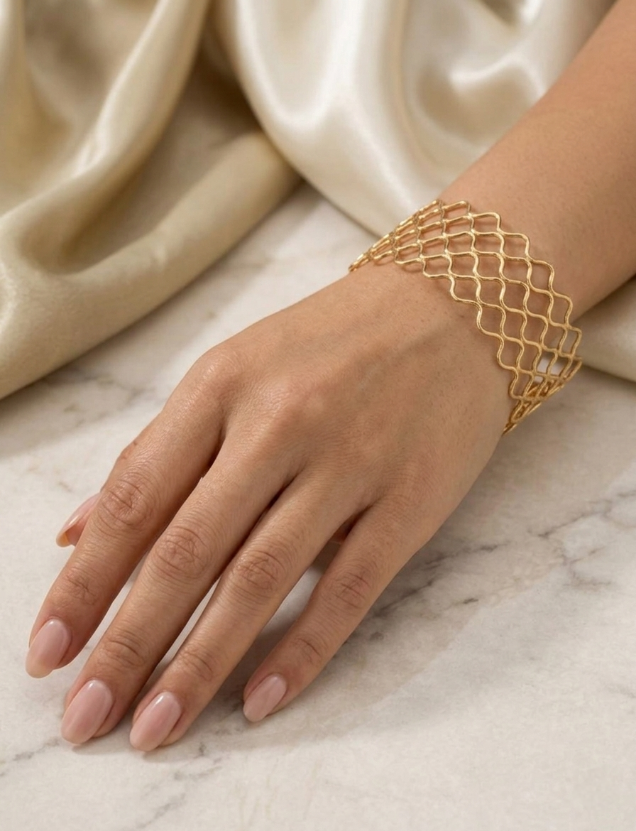 The Aurelia Mesh Cuff