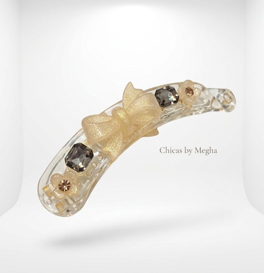 The Pearl-Glint Bow Clip